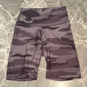 Aerie Real Me High Waisted Bike Shorts | Camo Print | Size M